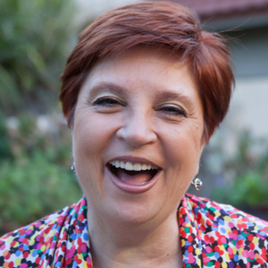 Andrea Woolf headshot 2